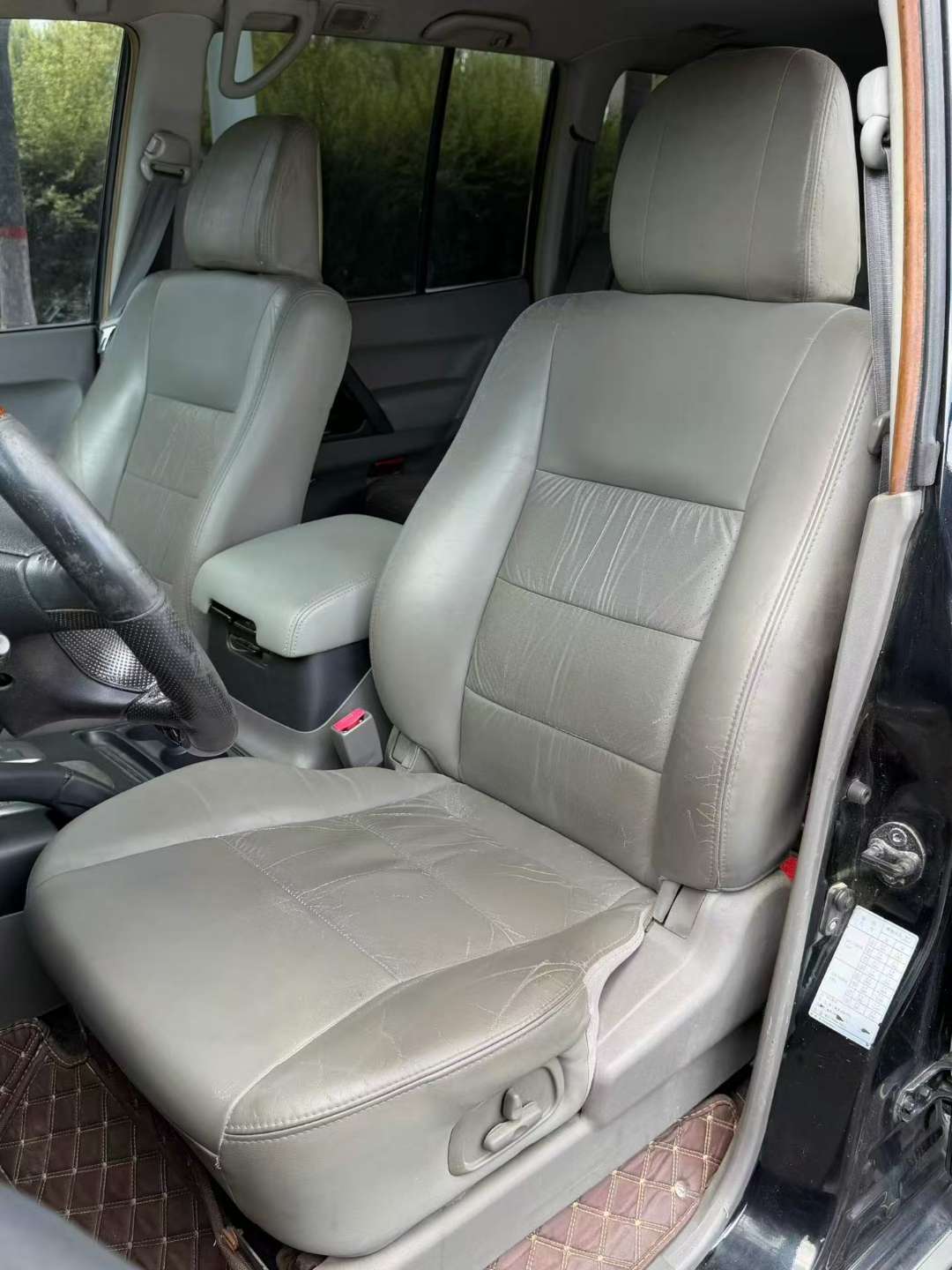 Mitsubishi Pajero 2010 V73 GLS Top Trim 7