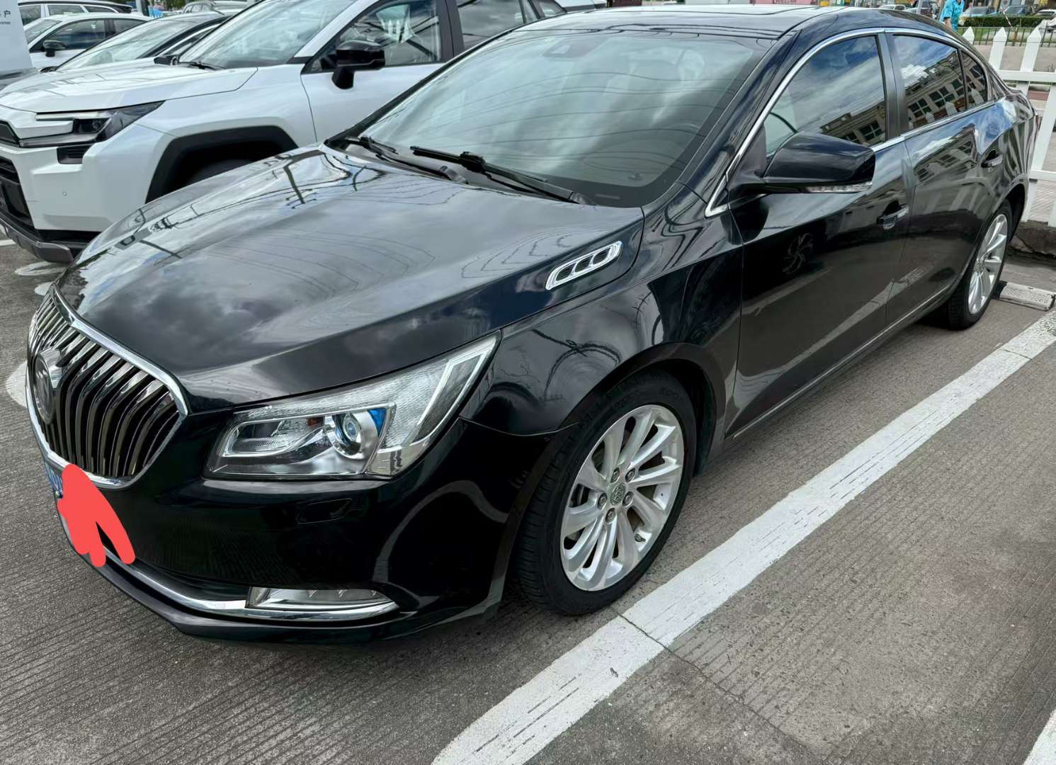 Buick LaCrosse 2.0T High Trim 2