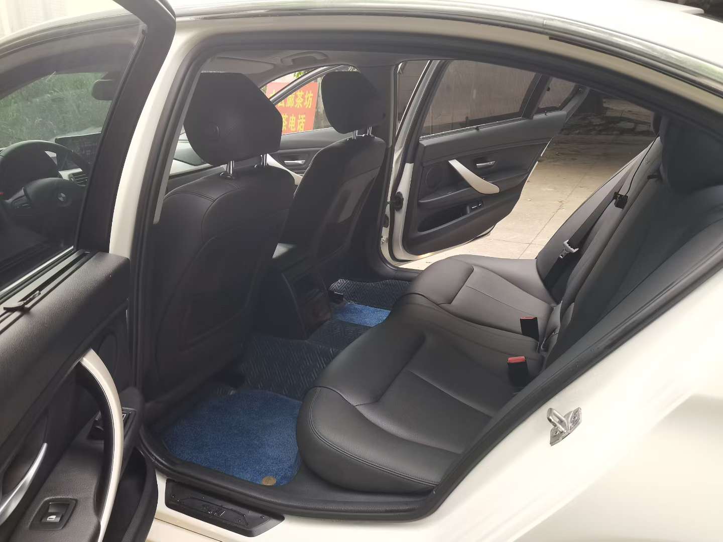 BMW 3 Series 316Li 9