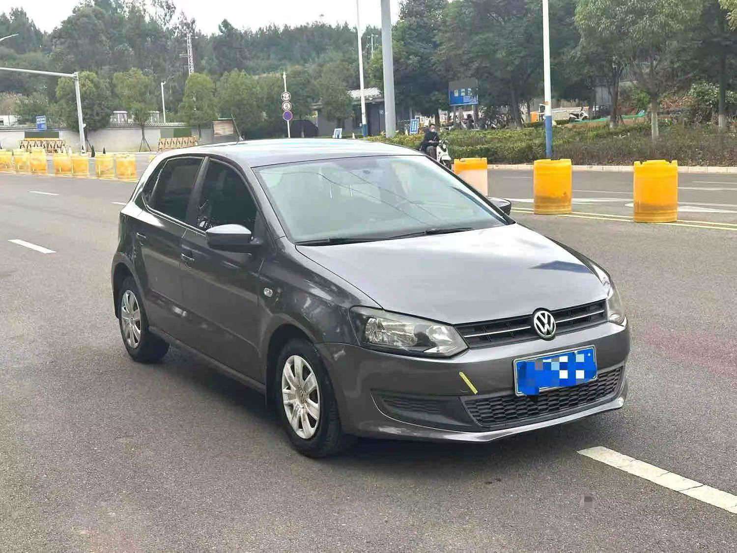 Volkswagen Polo 1.4L Manual 2