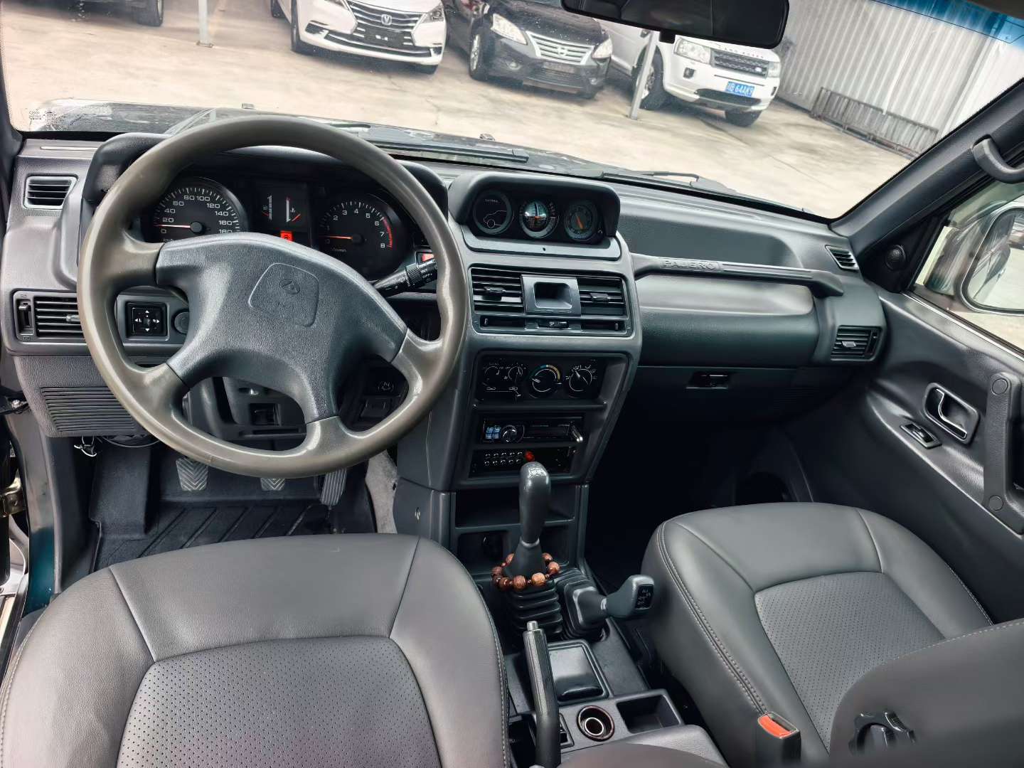 Mitsubishi Pajero 2030C 3.0L Manual Super Select 4WD 9