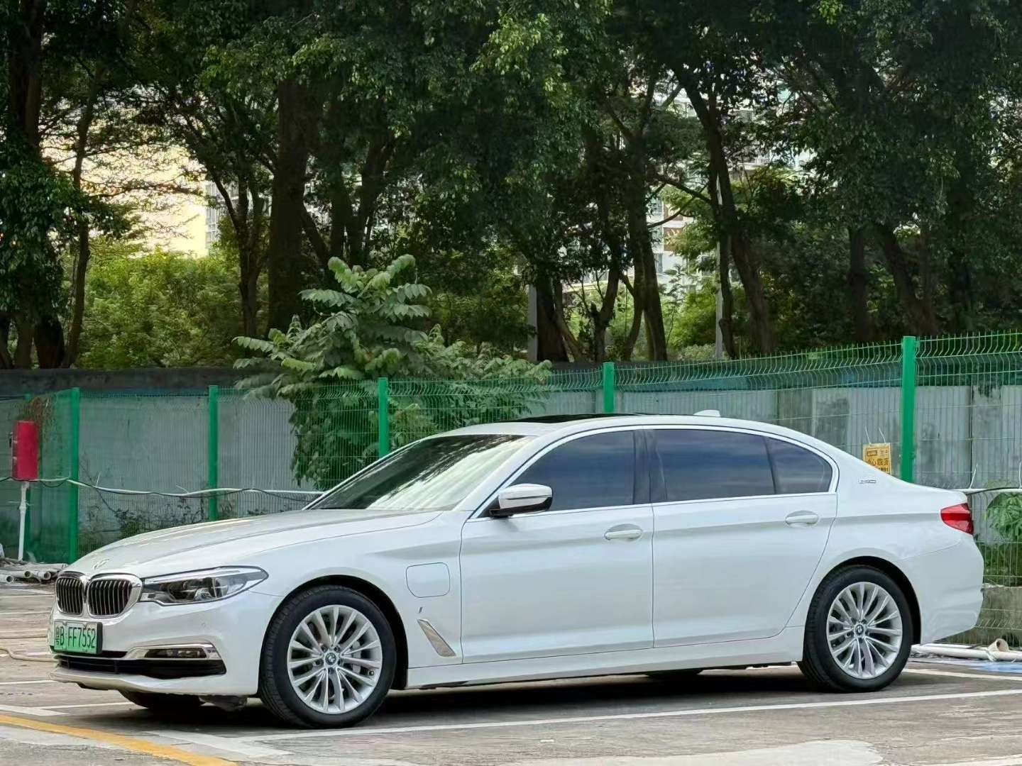 BMW 5 Series 530Le 2.0T Luxury Line 2