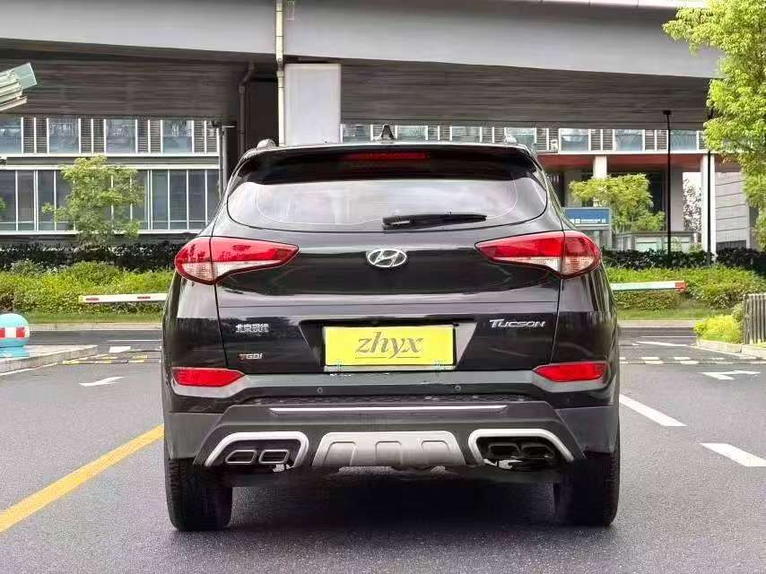Hyundai Tucson 1.6T 2WD 15th Anniversary Special Edition 4