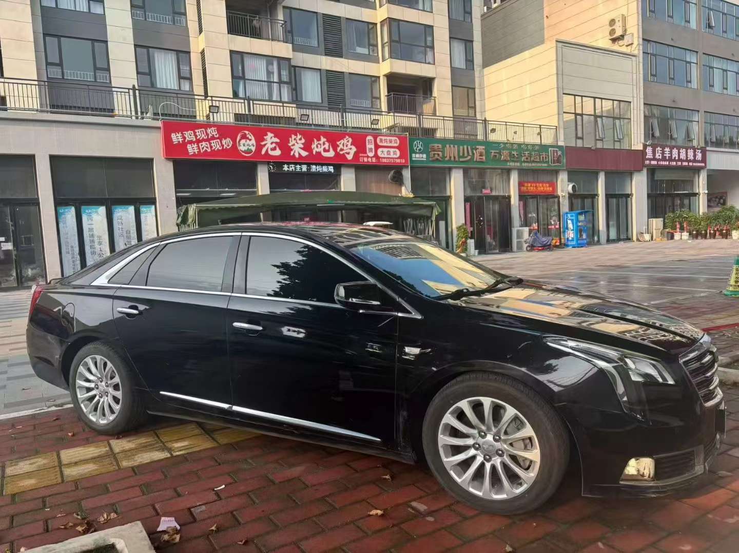 Cadillac XTS 4