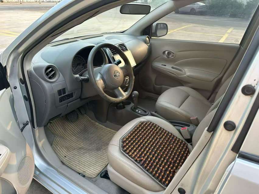Nissan Sunny 2014 1.5 CVT Comfort 4