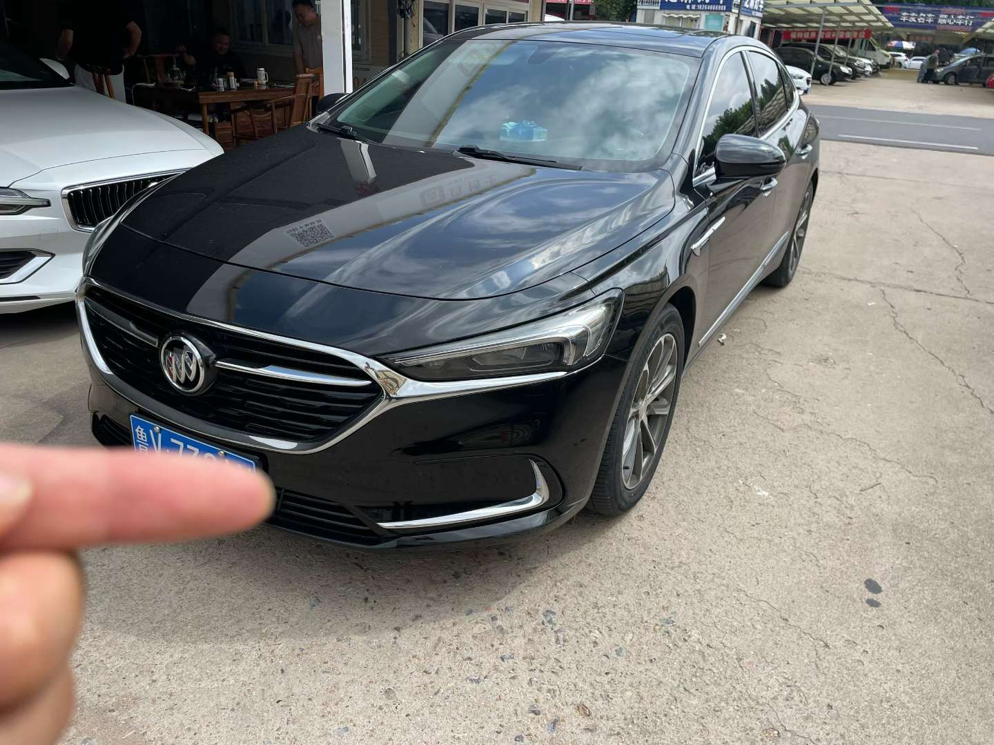 Buick LaCrosse 28T Luxury Edition