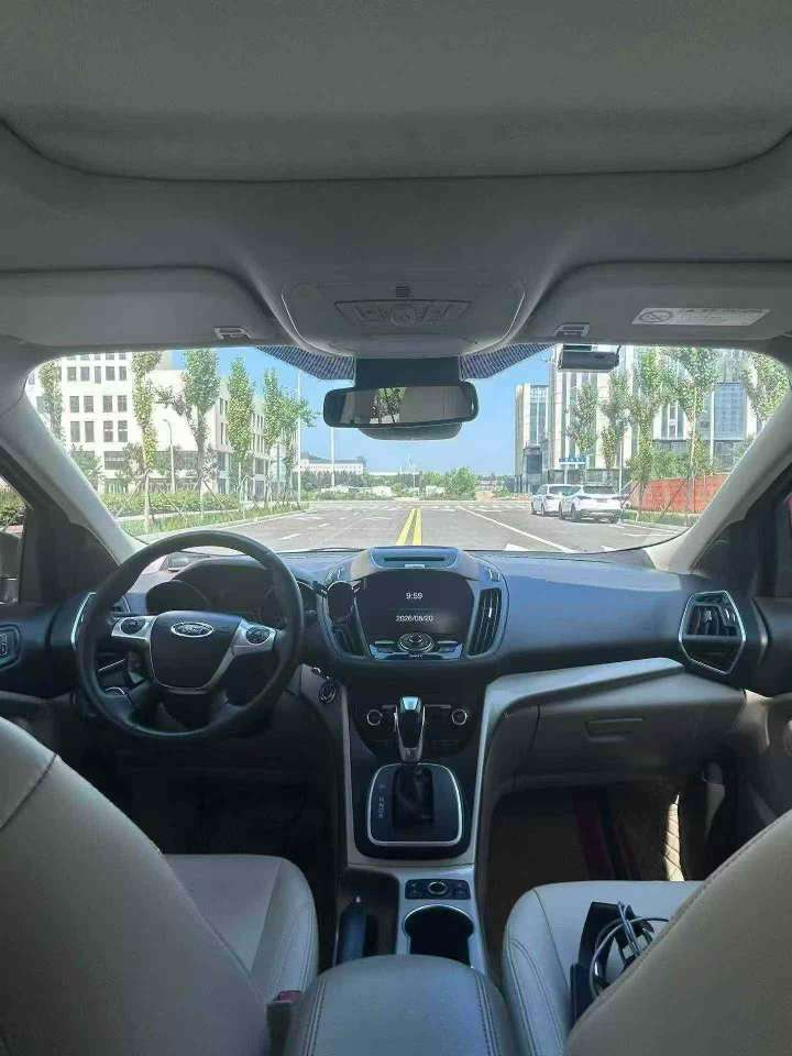 Ford Kuga 2.0T AWD Premium 6