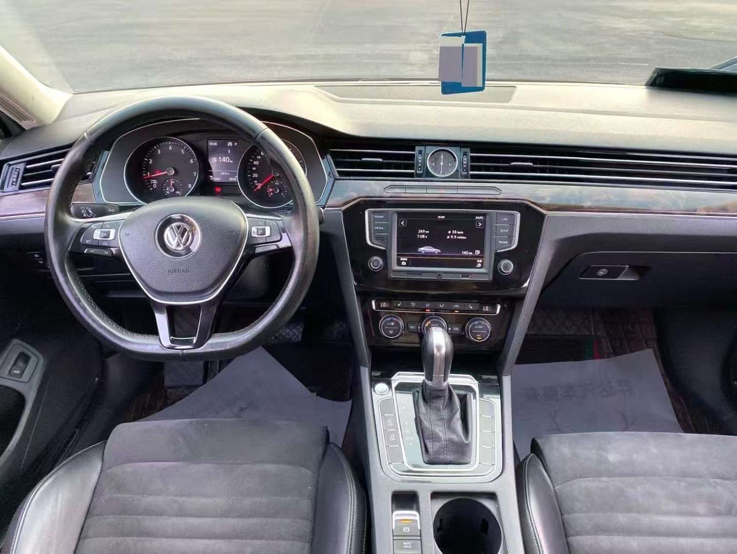 Volkswagen Magotan 2017 330TSI DSG Luxury 5