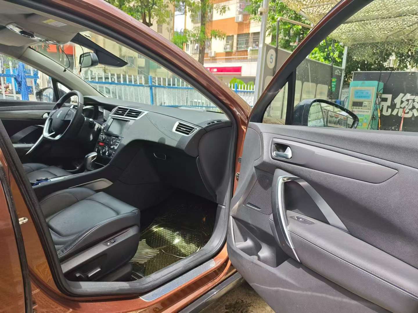 DS DS 6 1.6T Luxury Edition THP160 6