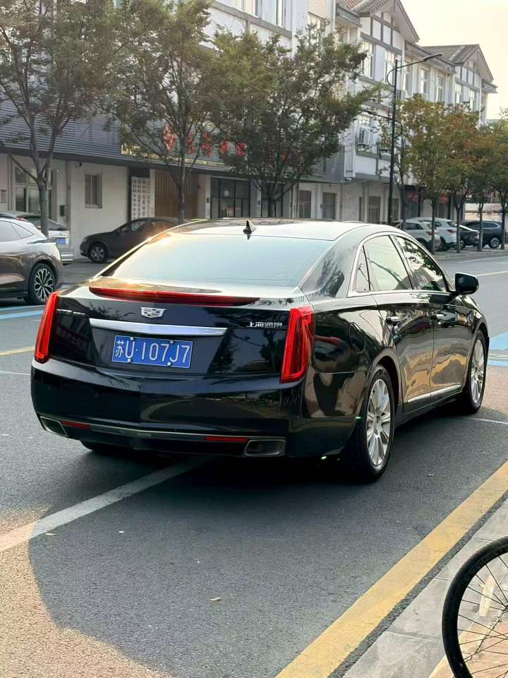 Cadillac XTS 2014 2.0T Luxury 7