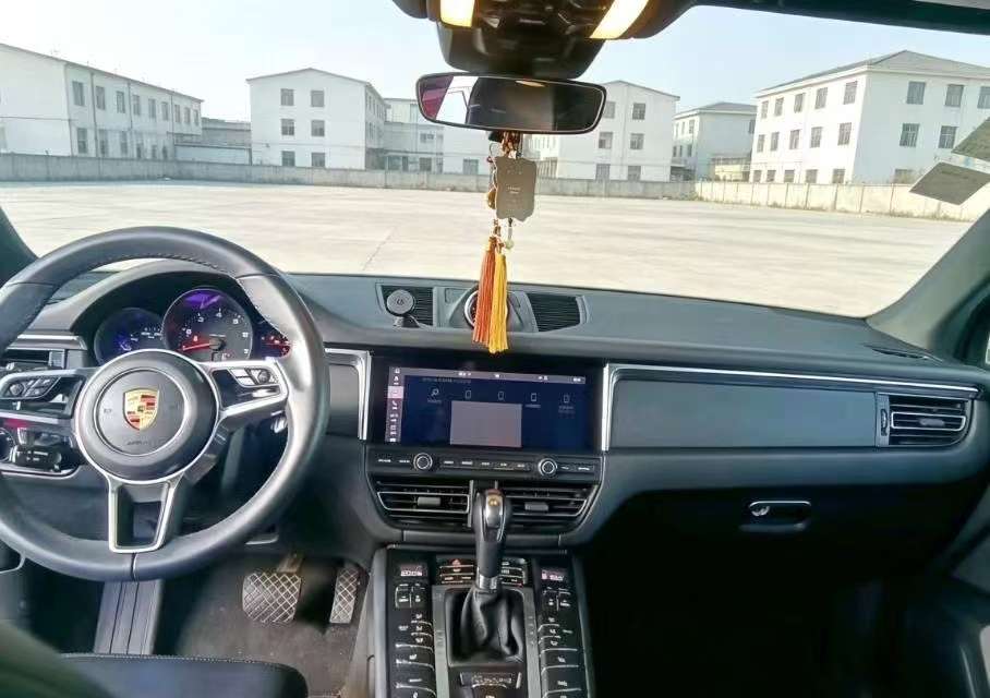 Porsche Macan 2.0T 6