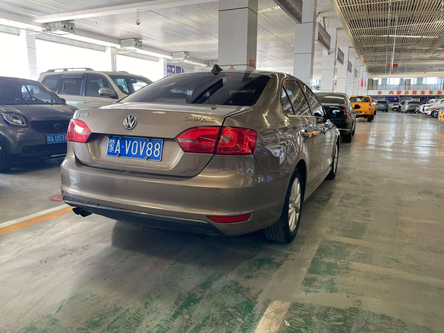 Volkswagen Sagitar 2013 1.4T Luxury 8