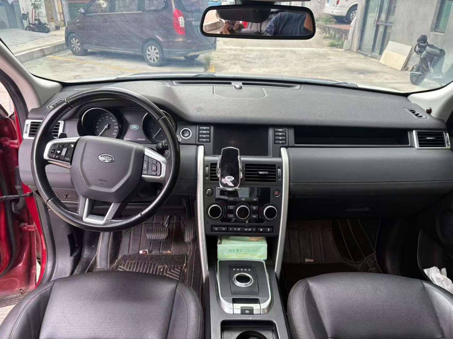 Land Rover Discovery Sport 2018 2.0T 240PS SE 8