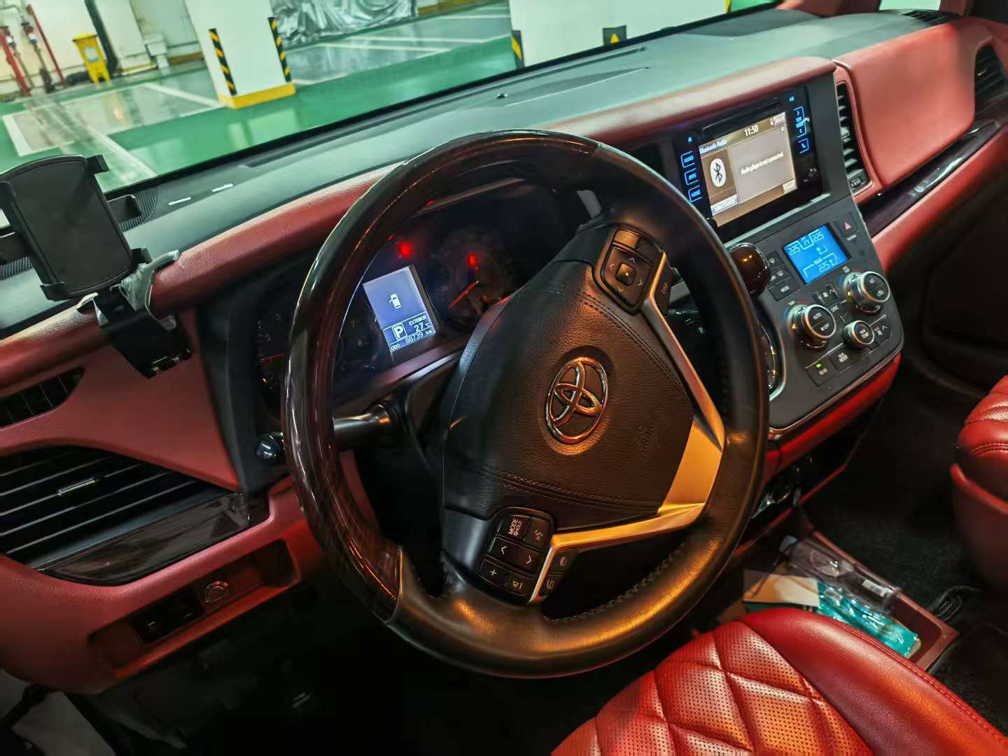 Toyota Sienna 6