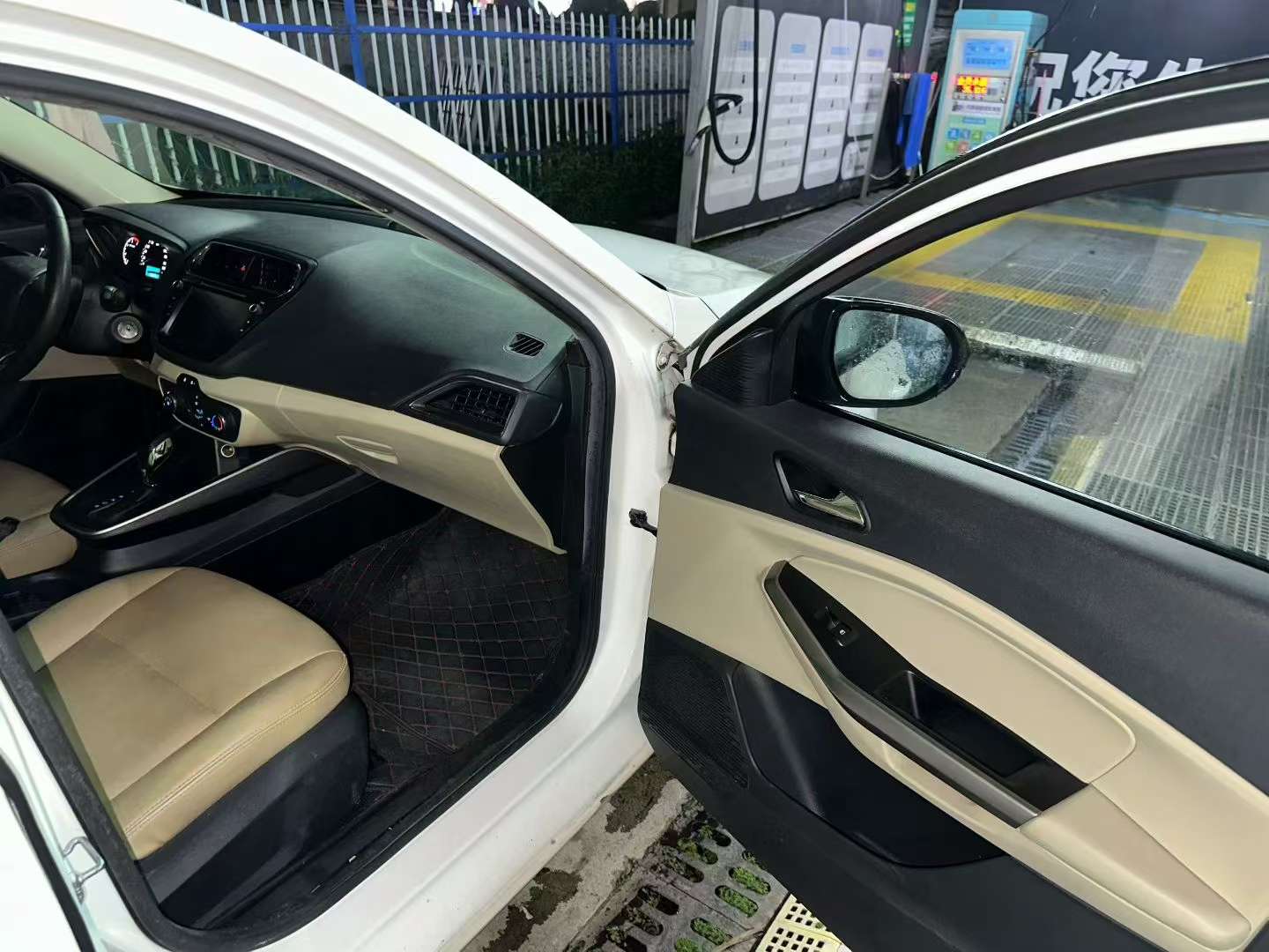 Ford Escort Facelift 1.5L Automatic Comfort Edition 6
