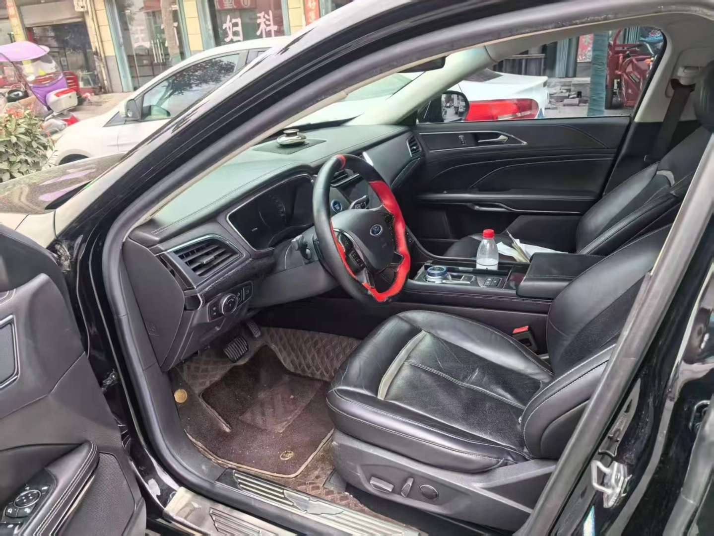 Ford Taurus EcoBoost 245 Excellence 5