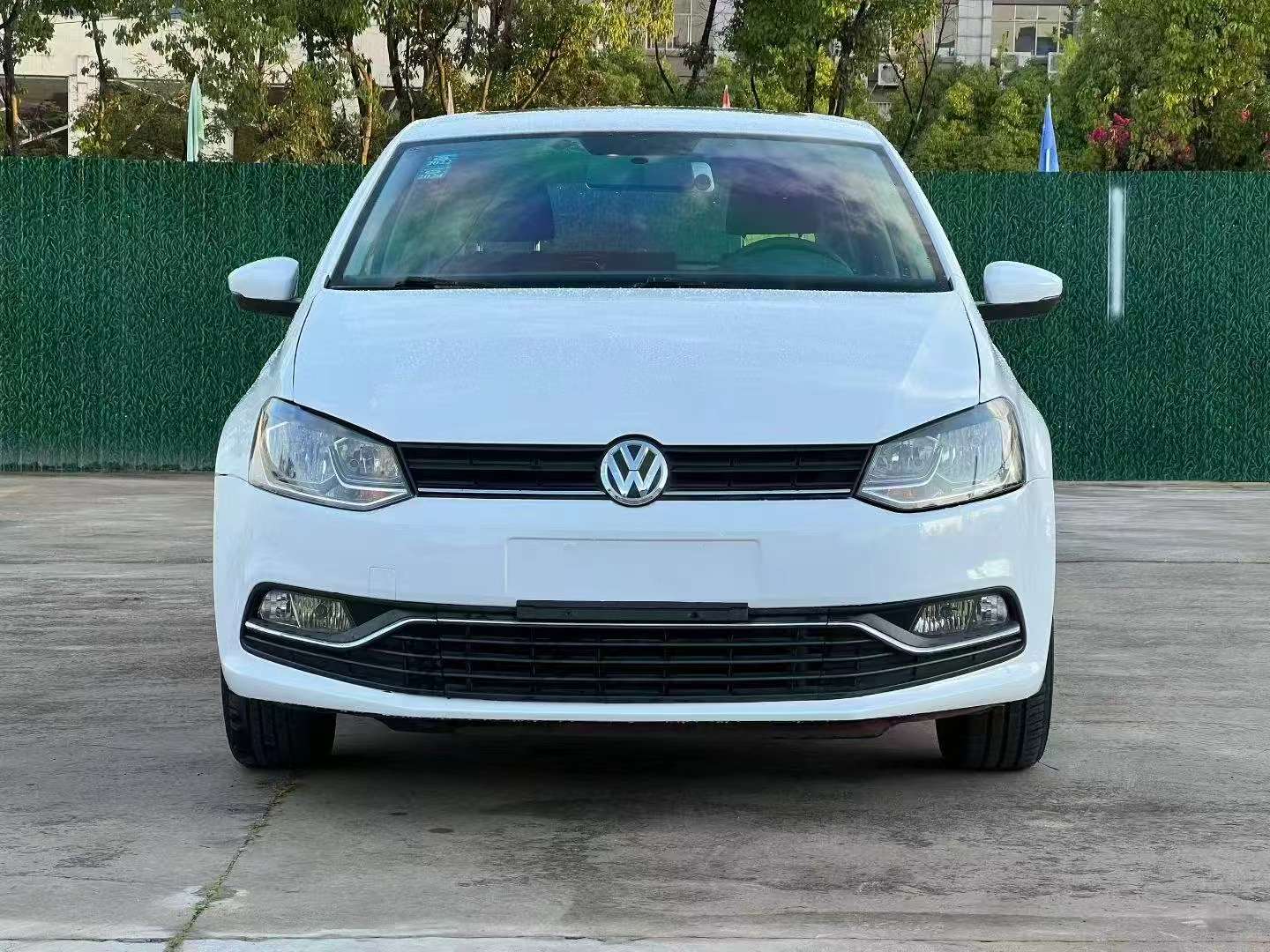 Volkswagen Polo 1.6L Automatic High Spec 2
