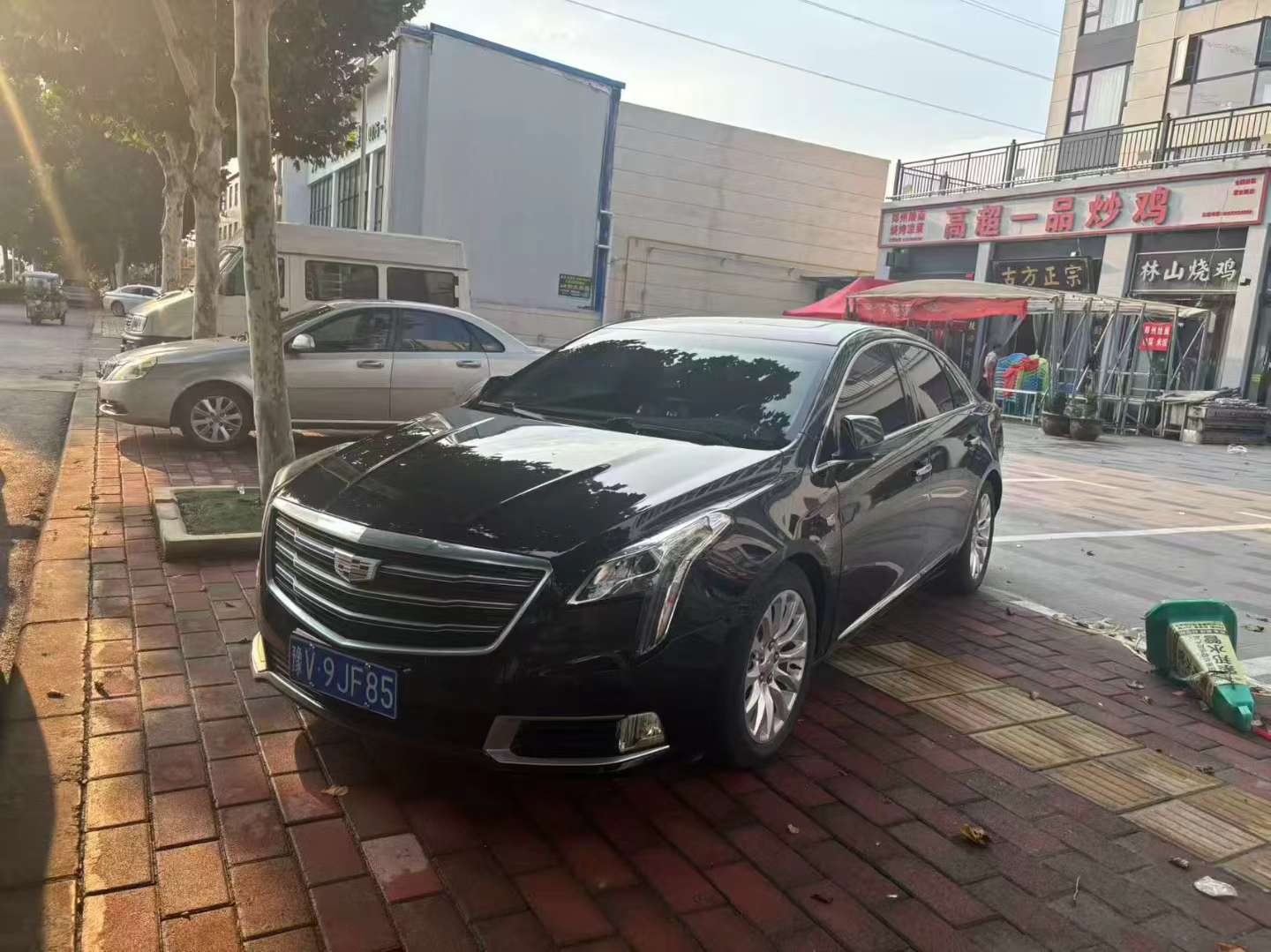Cadillac XTS 2
