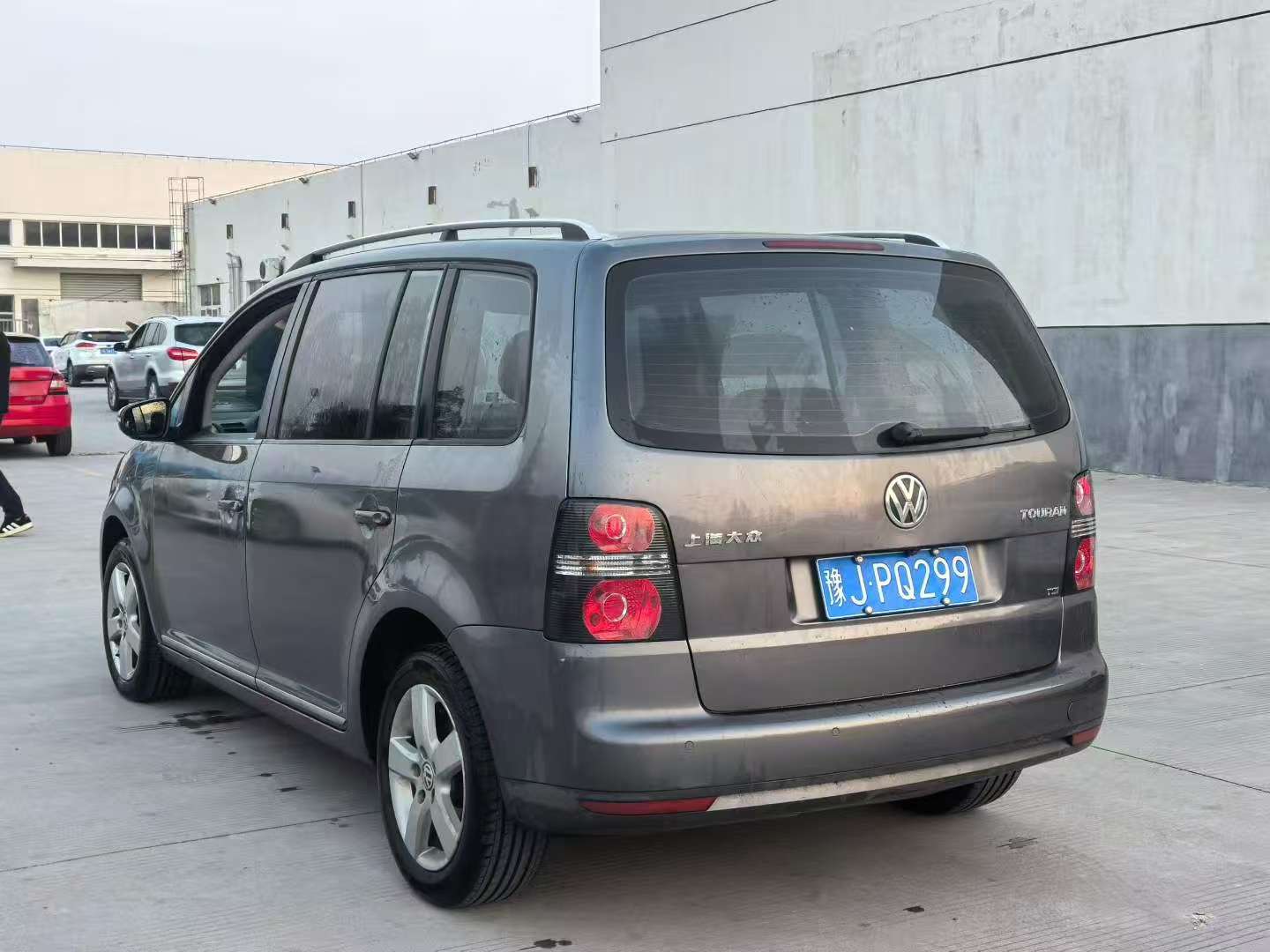 Volkswagen Touran 2014 1.4T Automatic Sunroof 4