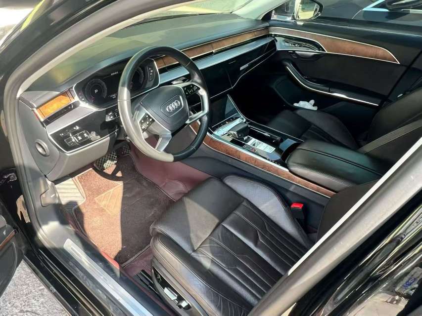 Audi A8L 2020 55 Luxury 3