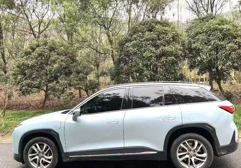 NIO ES6 3