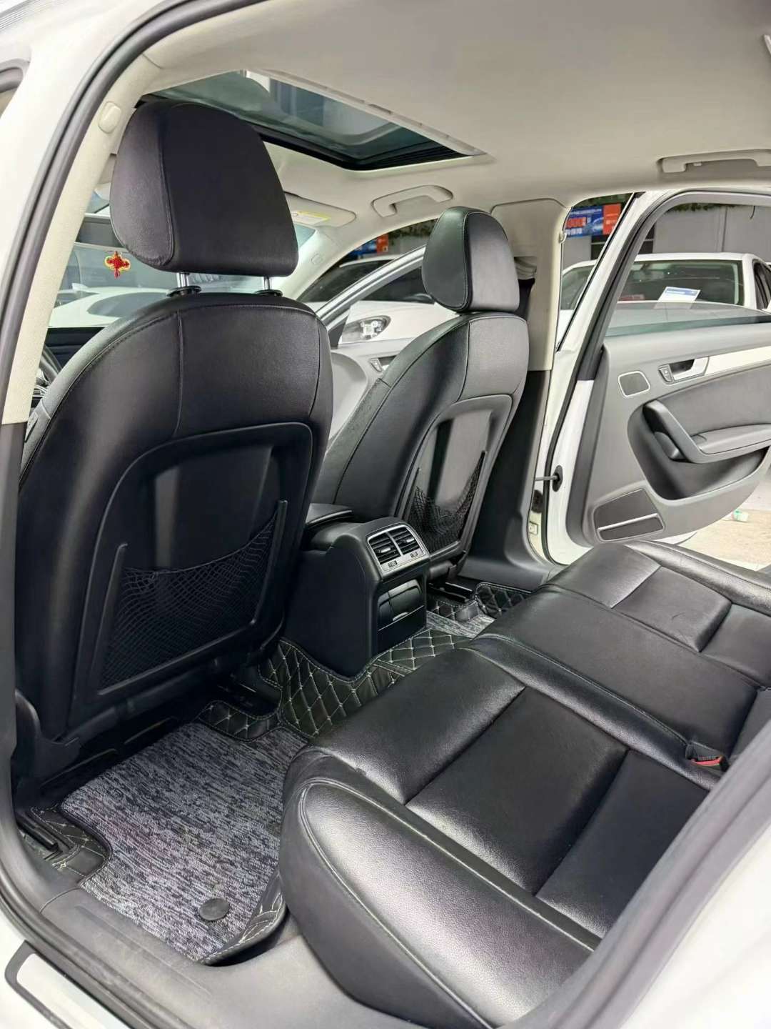 Audi A4L 7