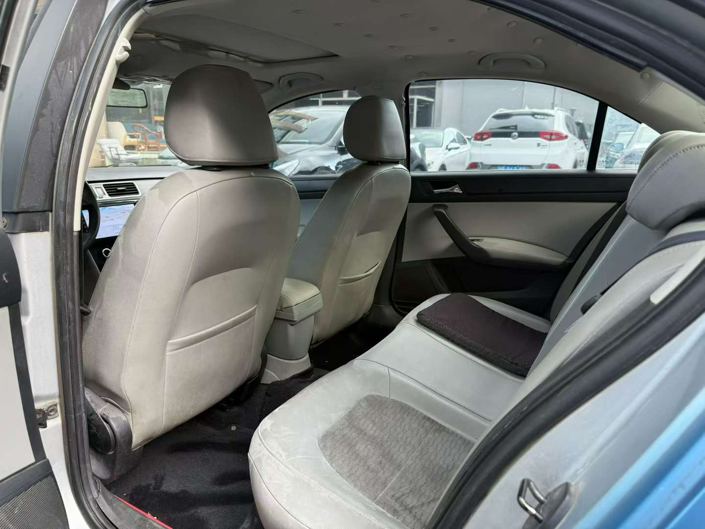 Skoda Rapid 1.6 Automatic Sunroof 5