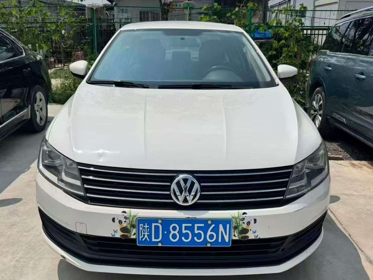 Volkswagen Lavida 1.6L Manual Sunroof