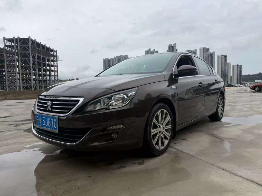 Peugeot 408 1.2T Automatic 3