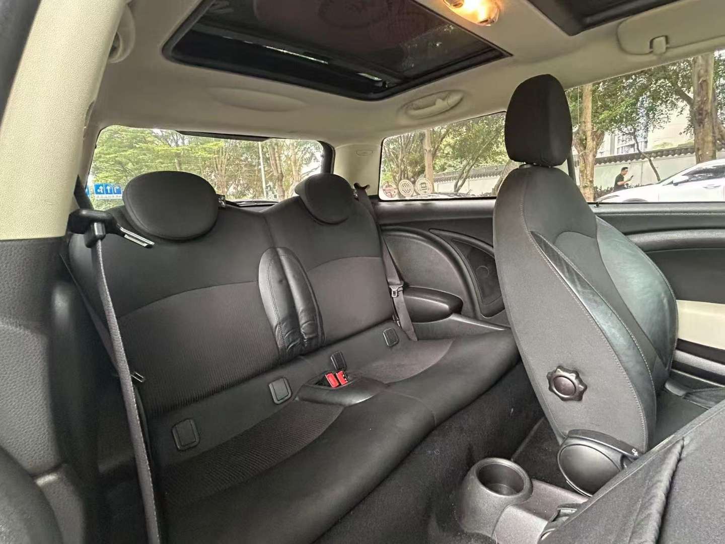 MINI Cooper 2011 COOPER FUN 1.6L 6