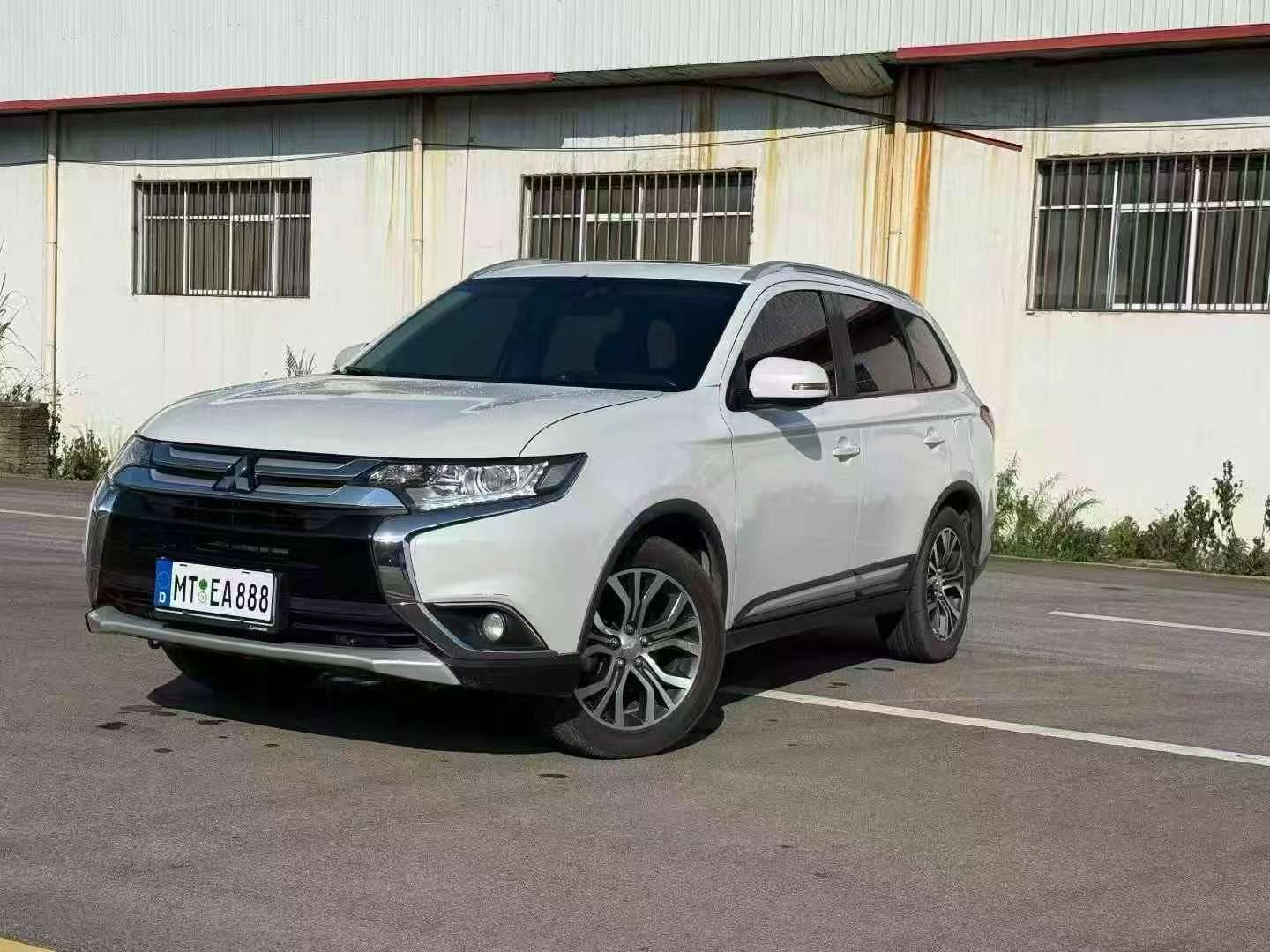 Mitsubishi Outlander 2019 2.0L 7-Seater 3