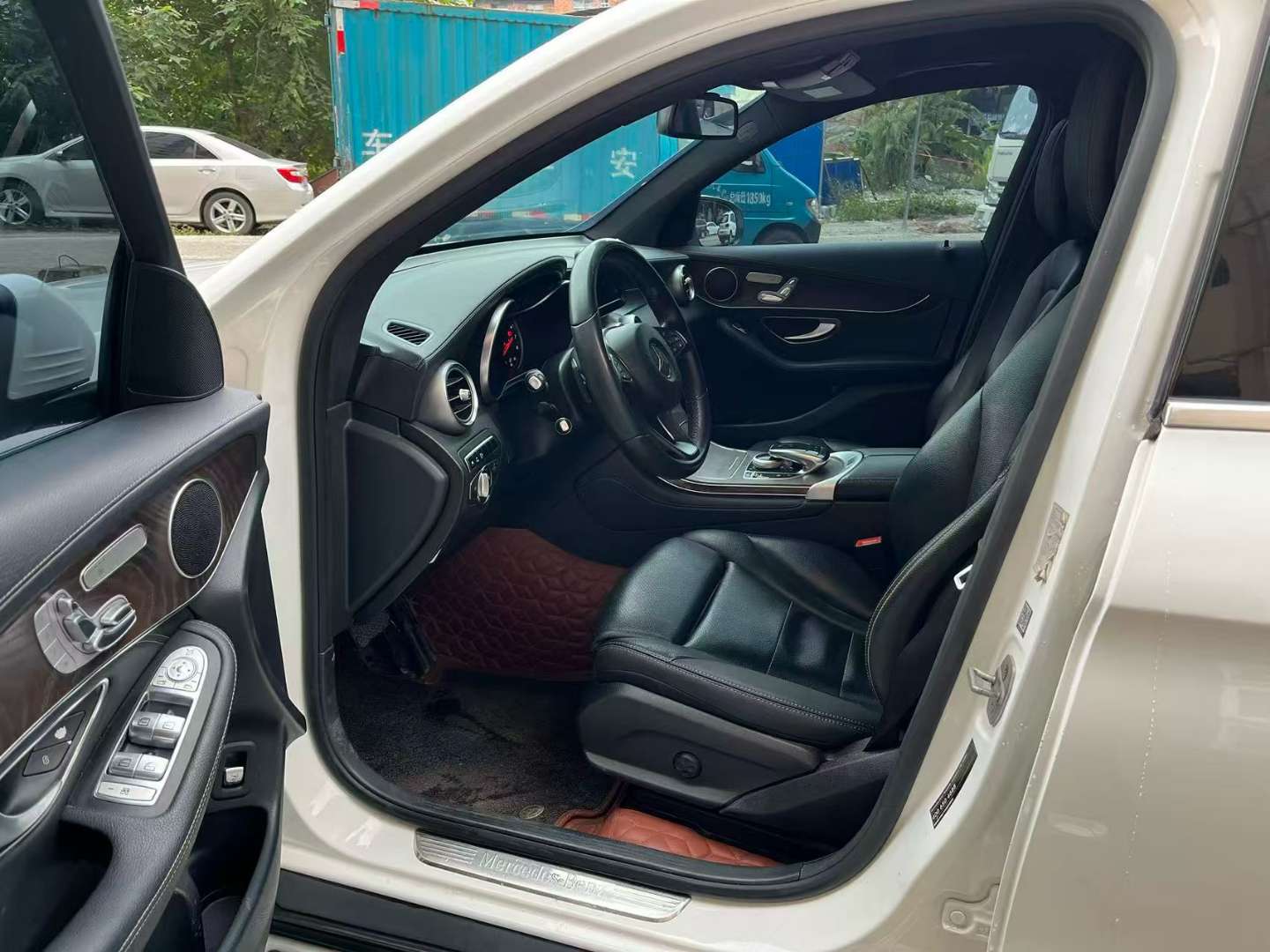 Mercedes-Benz GLC 8