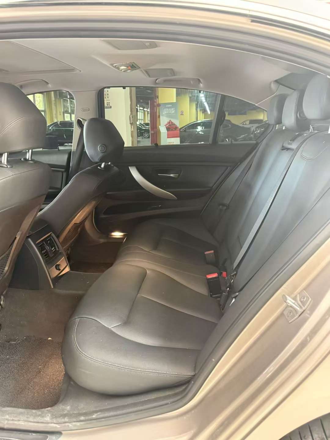BMW 3 Series 320Li Sport 7