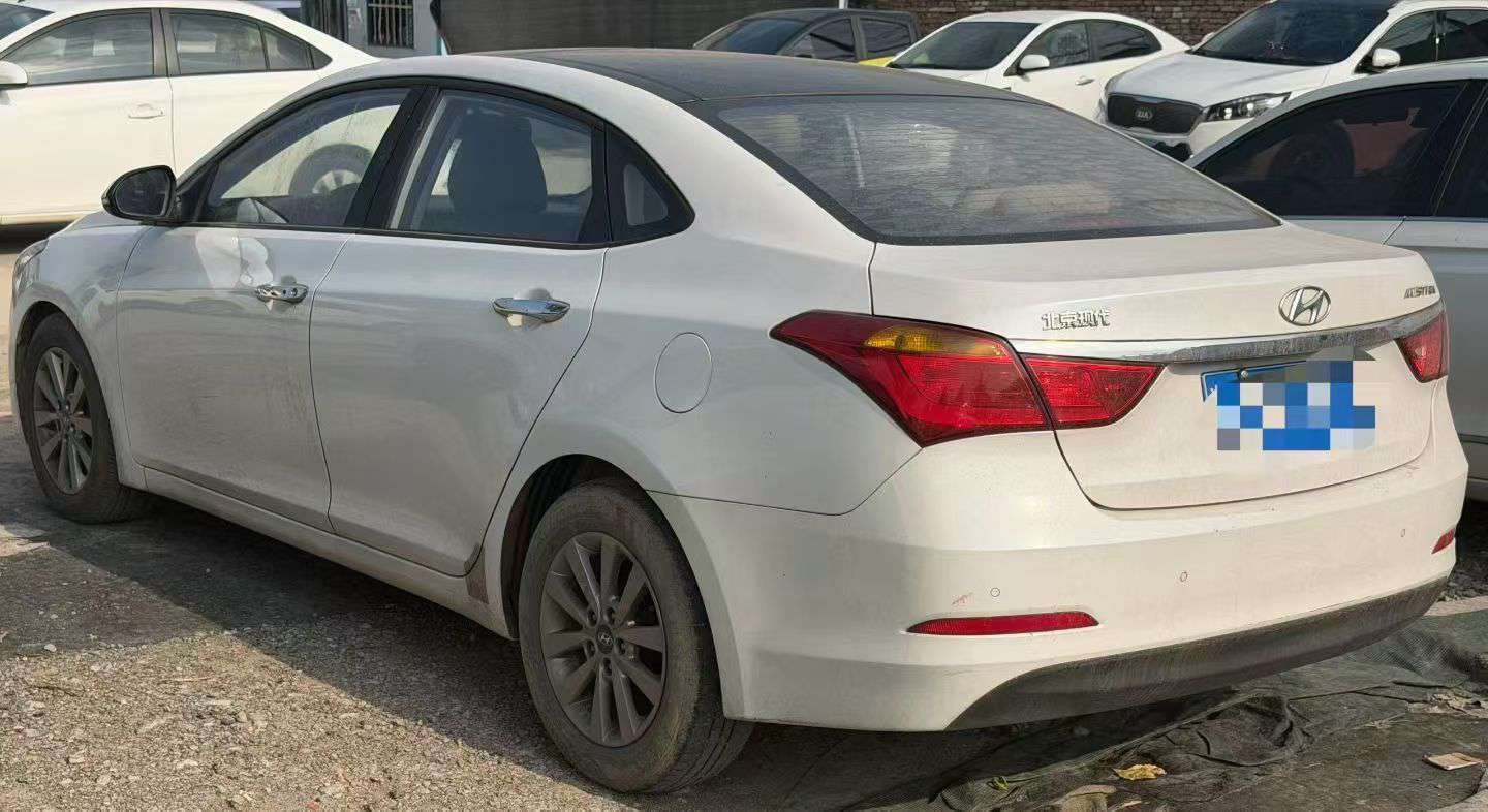 Hyundai Mistra 2014 1.8L Automatic Panoramic Sunroof 6