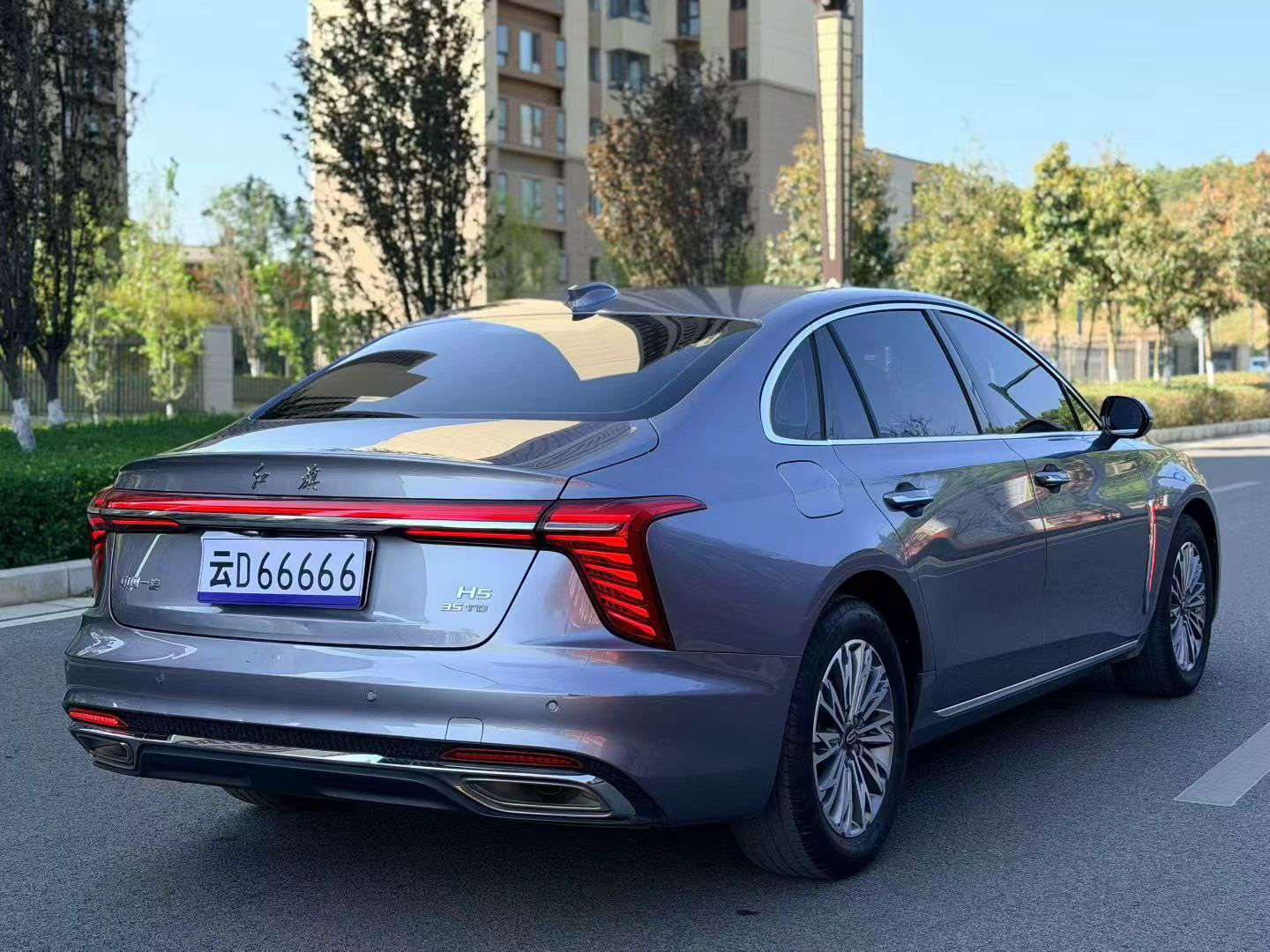 Hongqi H5 2023 1.5T Qirui Edition 7