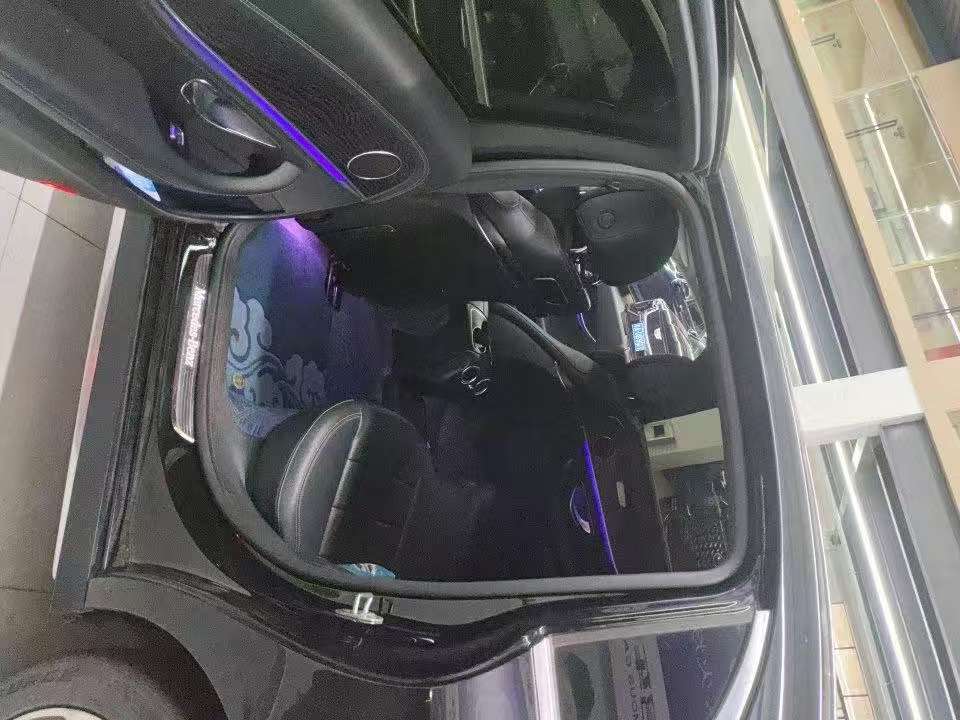 Mercedes-Benz E-Class E200L Sport 5
