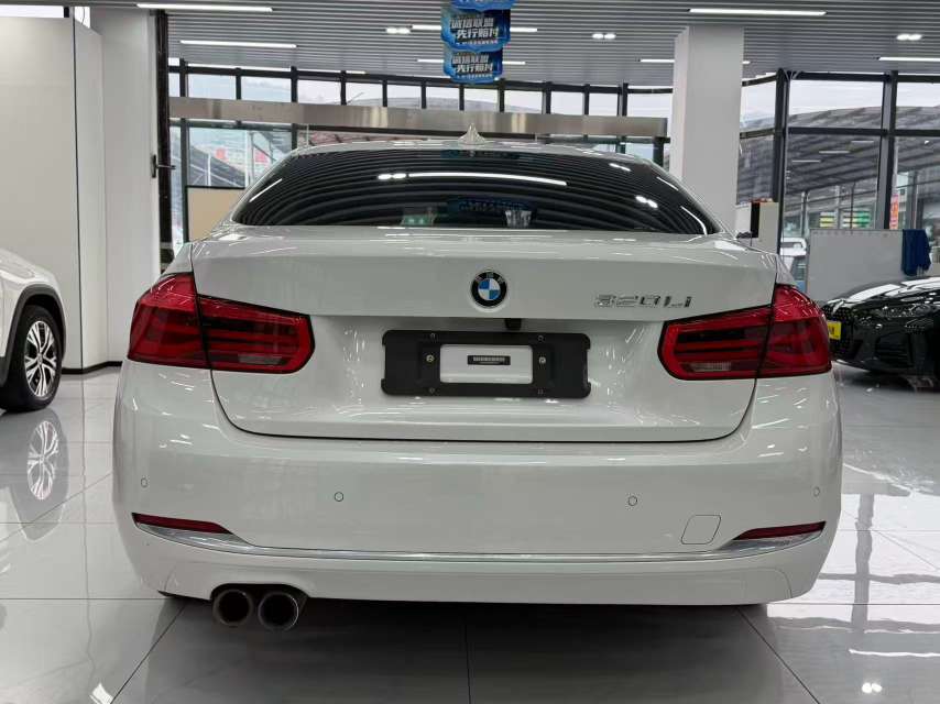 BMW 3 Series 320Li Fashion 4