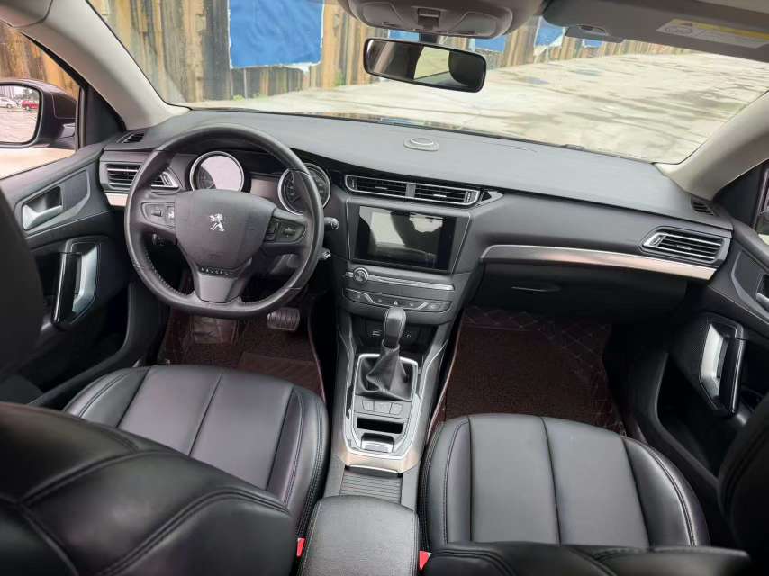 Peugeot 408 1.2T Automatic 9