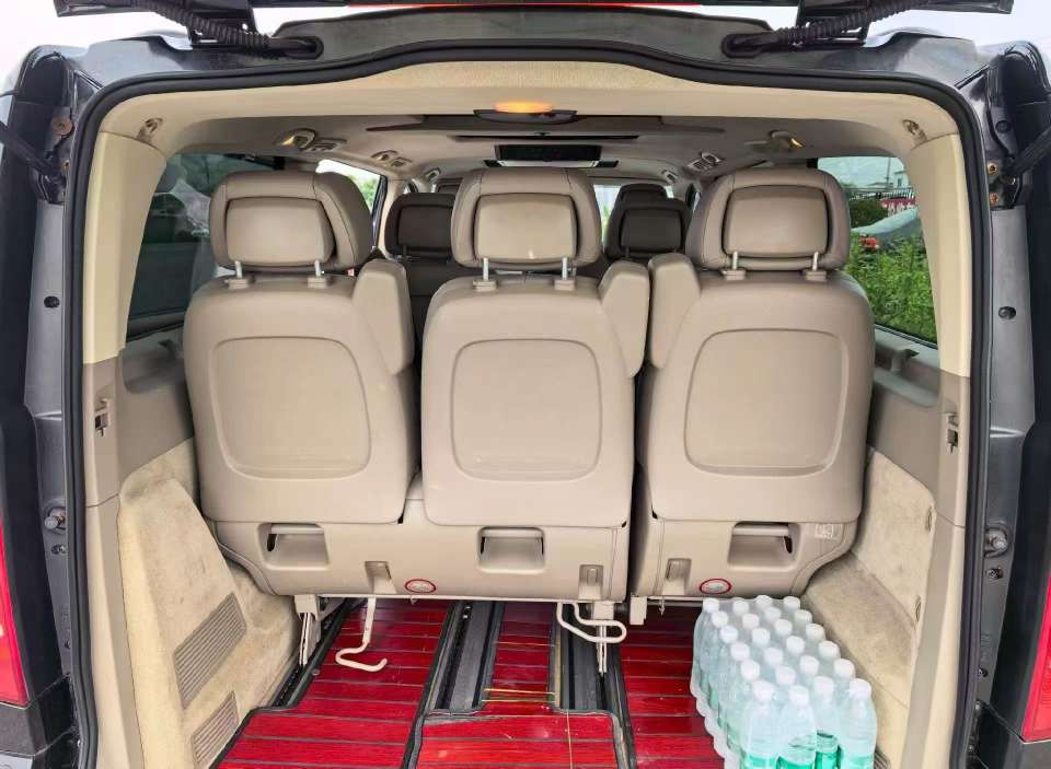 Mercedes-Benz Viano 4