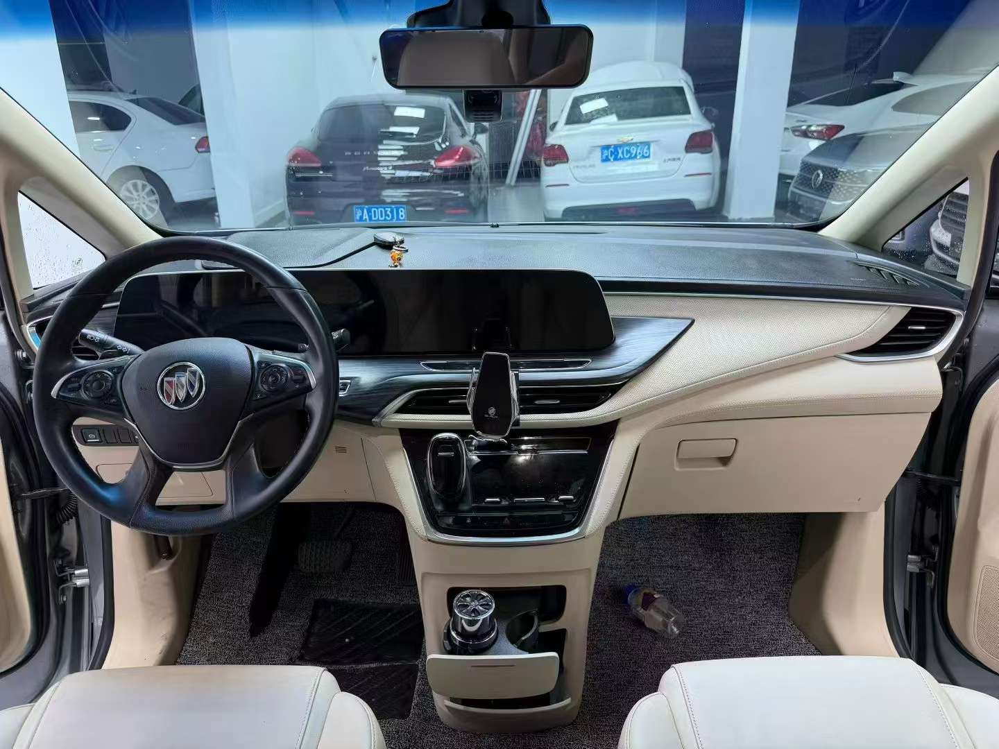 Buick GL8 ES 8