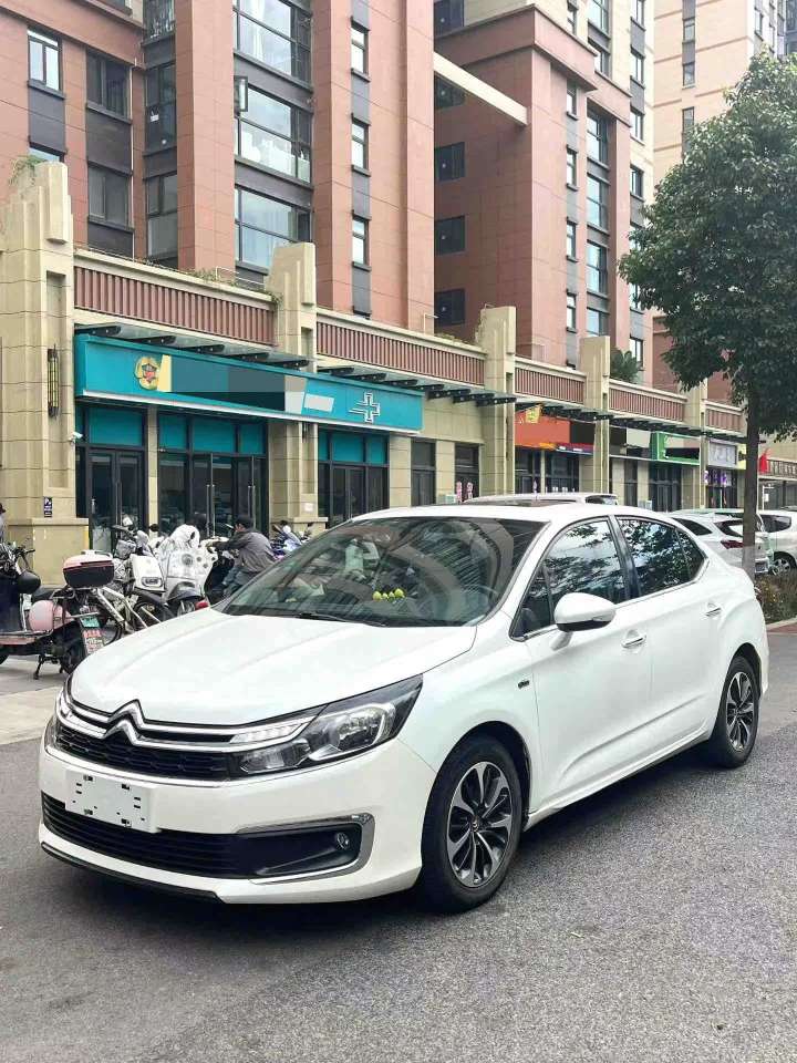 Citroen C4L 1.2T Manual