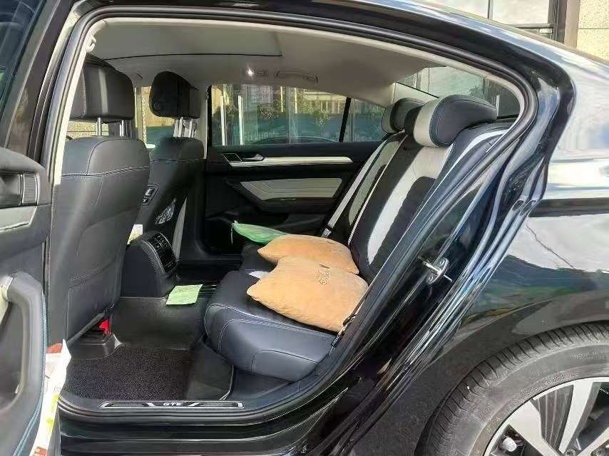 Volkswagen Magotan 2020 GTE 1.4T Luxury Edition 6