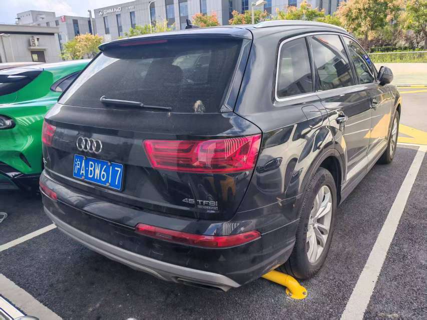 Audi Q7 2.0T 45 Comfort Edition 9