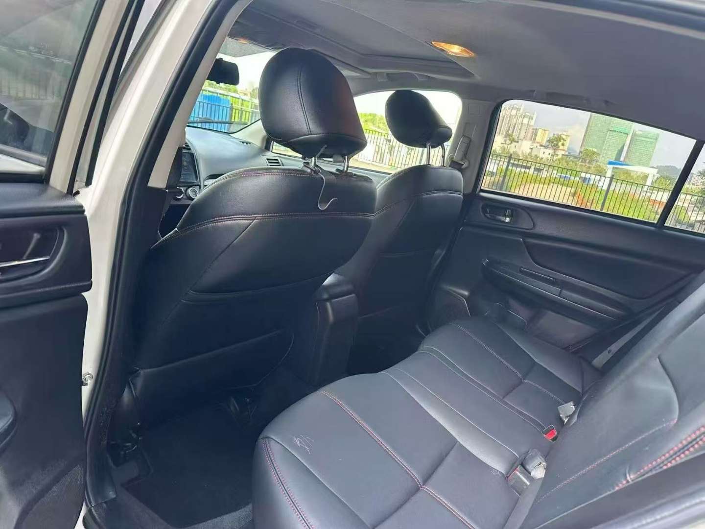 Subaru VX Automatic 2.0L AWD Comfort Edition 8