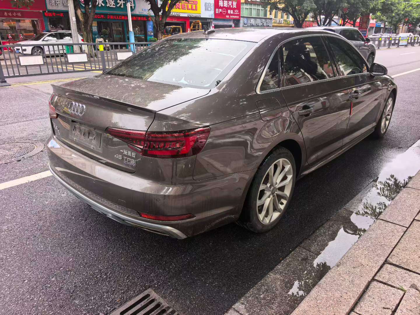 Audi A4L 2020 4WD High Spec 6