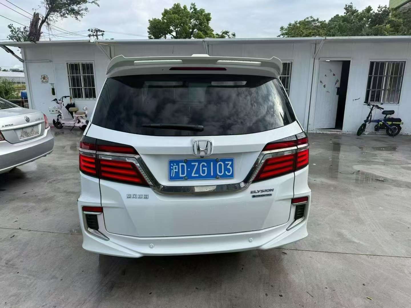 Honda Elysion 5