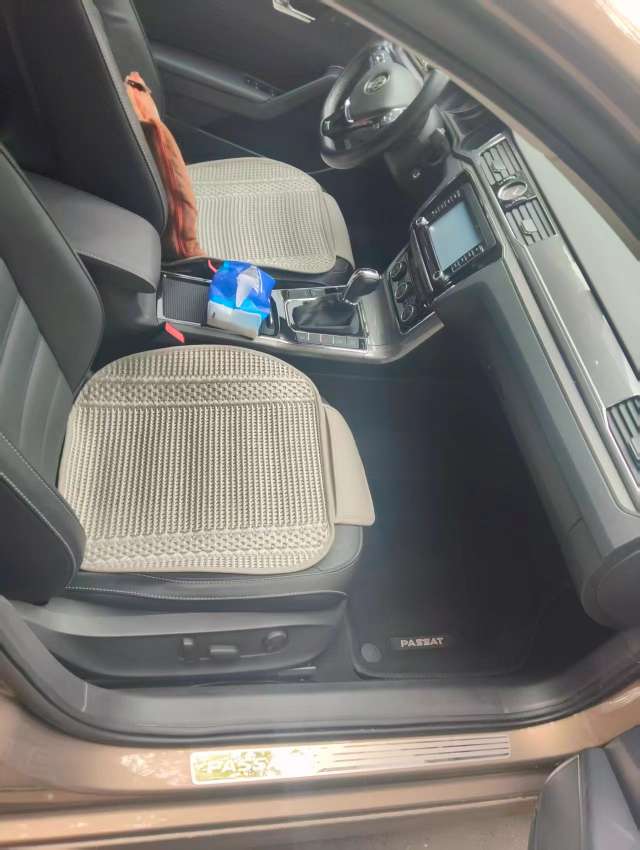 Volkswagen Passat 1.4T Automatic 5