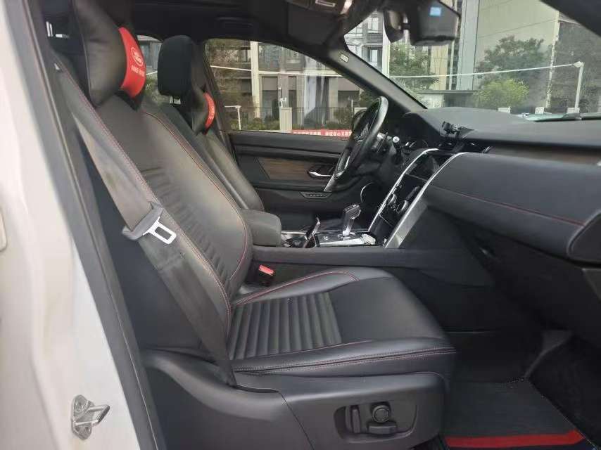 Land Rover Discovery Sport 2.0T R-Dynamic-SE Performance Tech Edition 7-Seater 6
