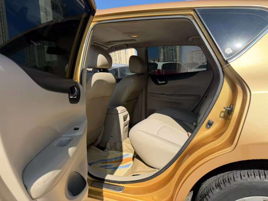 Nissan Tiida 1.6L Manual 9