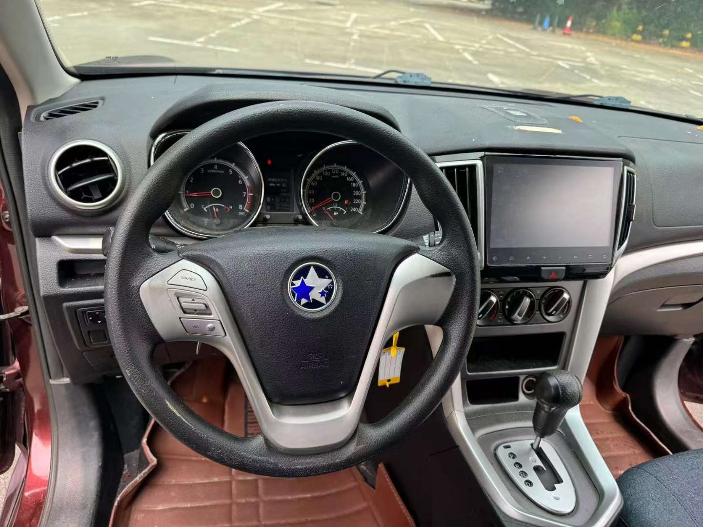Venucia T70 2.0L Automatic Rui Xing Edition 5